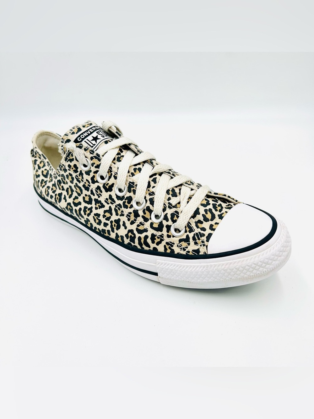 Converse Chuck Taylor All Star Ox Leopard Print Sneakers Women Size 9 Canvas - Picture 1 of 11